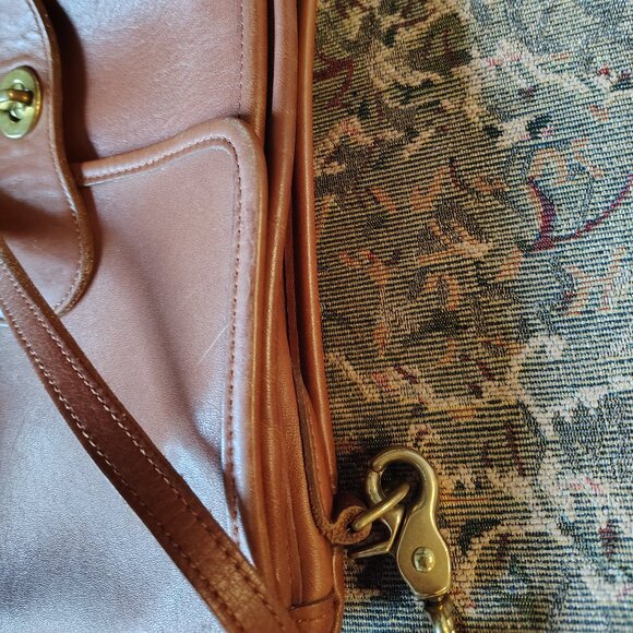 COACH Vintage 1990’s Brown Leather Station Bag, British Tan Crossbody Messenger - Picture 5 of 12